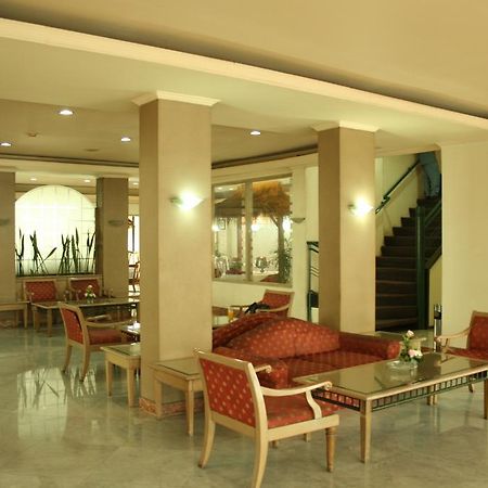 Hotel Royal Palace Bandung Exterior photo